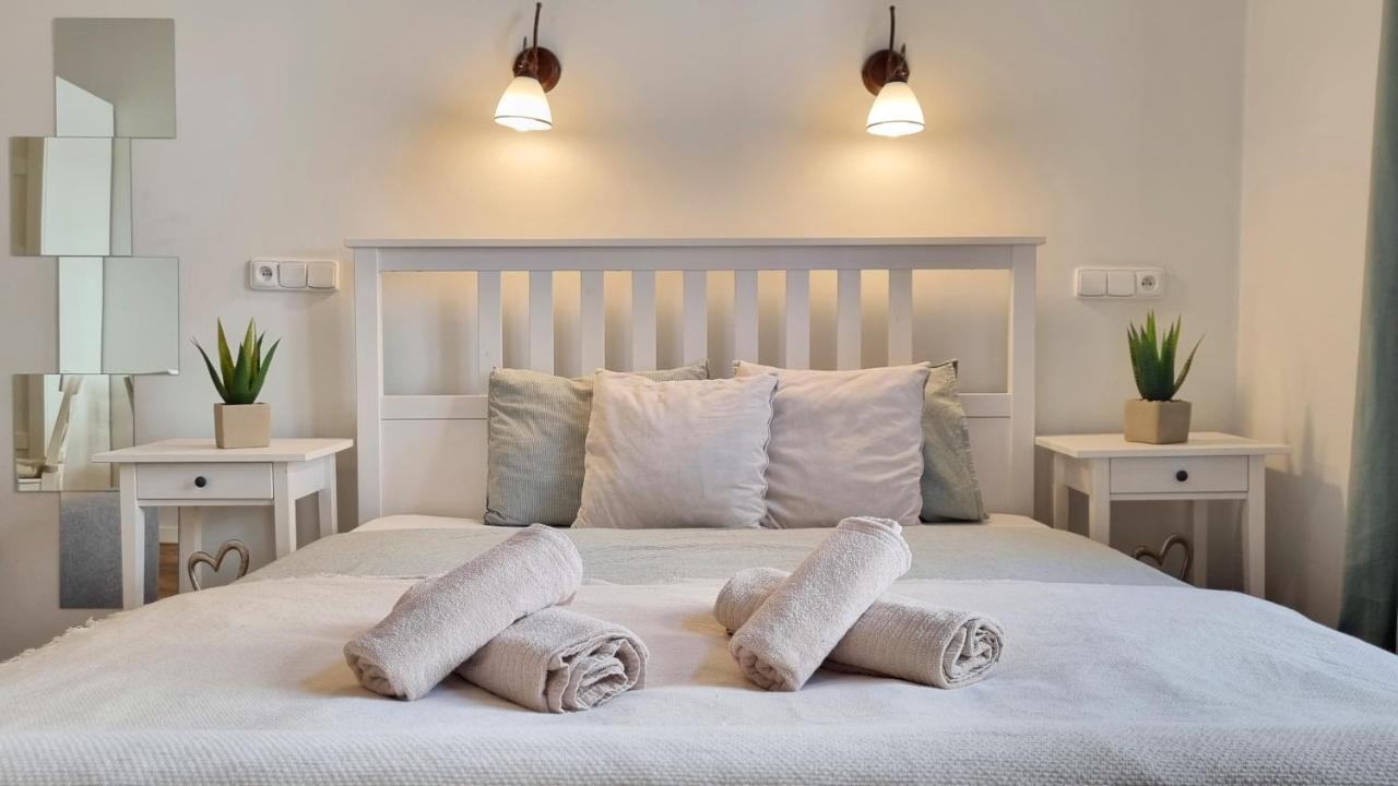 Finnem Rentals Florenc Прага Экстерьер фото