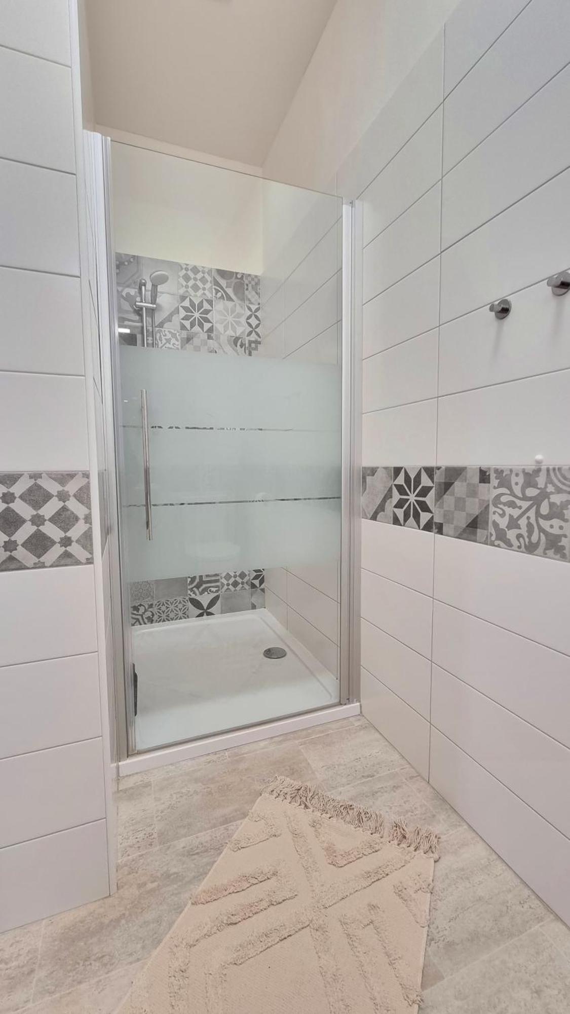Finnem Rentals Florenc Прага Экстерьер фото